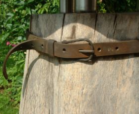 Stehtisch Detail 3.jpg